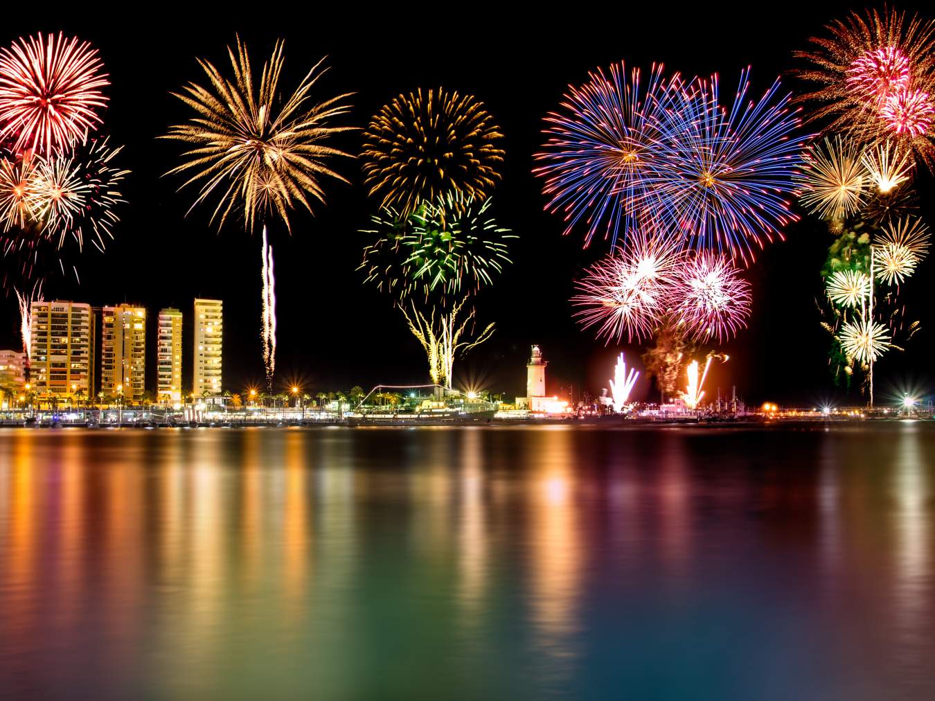 Fireworks_88832256_XL (1)